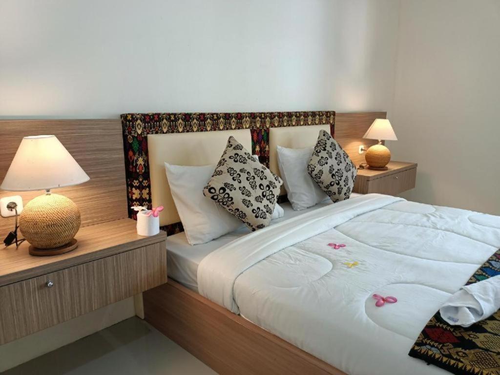 Sapak Bungalow Selong Belanak Buitenkant foto
