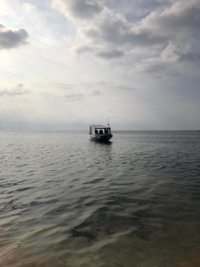 Sapak Bungalow Selong Belanak Buitenkant foto
